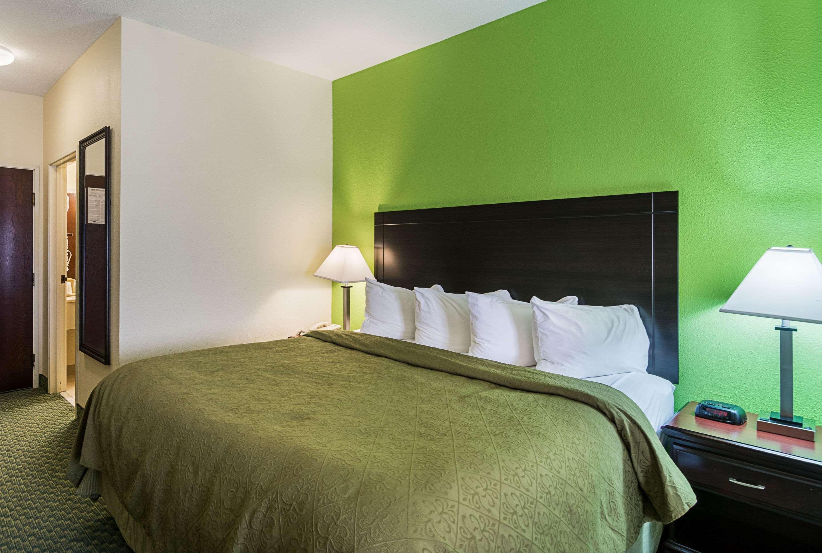 Quality Inn & Suites Near I-80 And I-294 Harvey Εξωτερικό φωτογραφία
