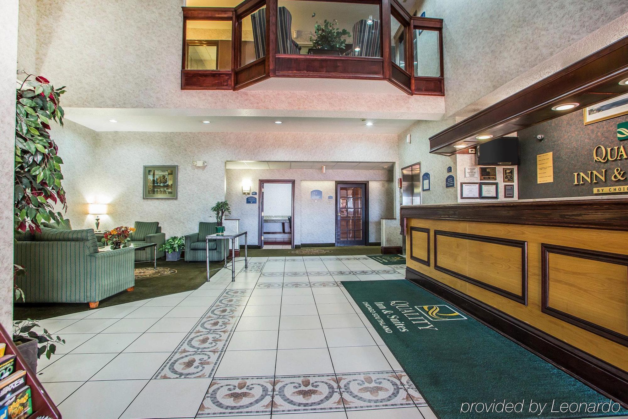 Quality Inn & Suites Near I-80 And I-294 Harvey Εξωτερικό φωτογραφία