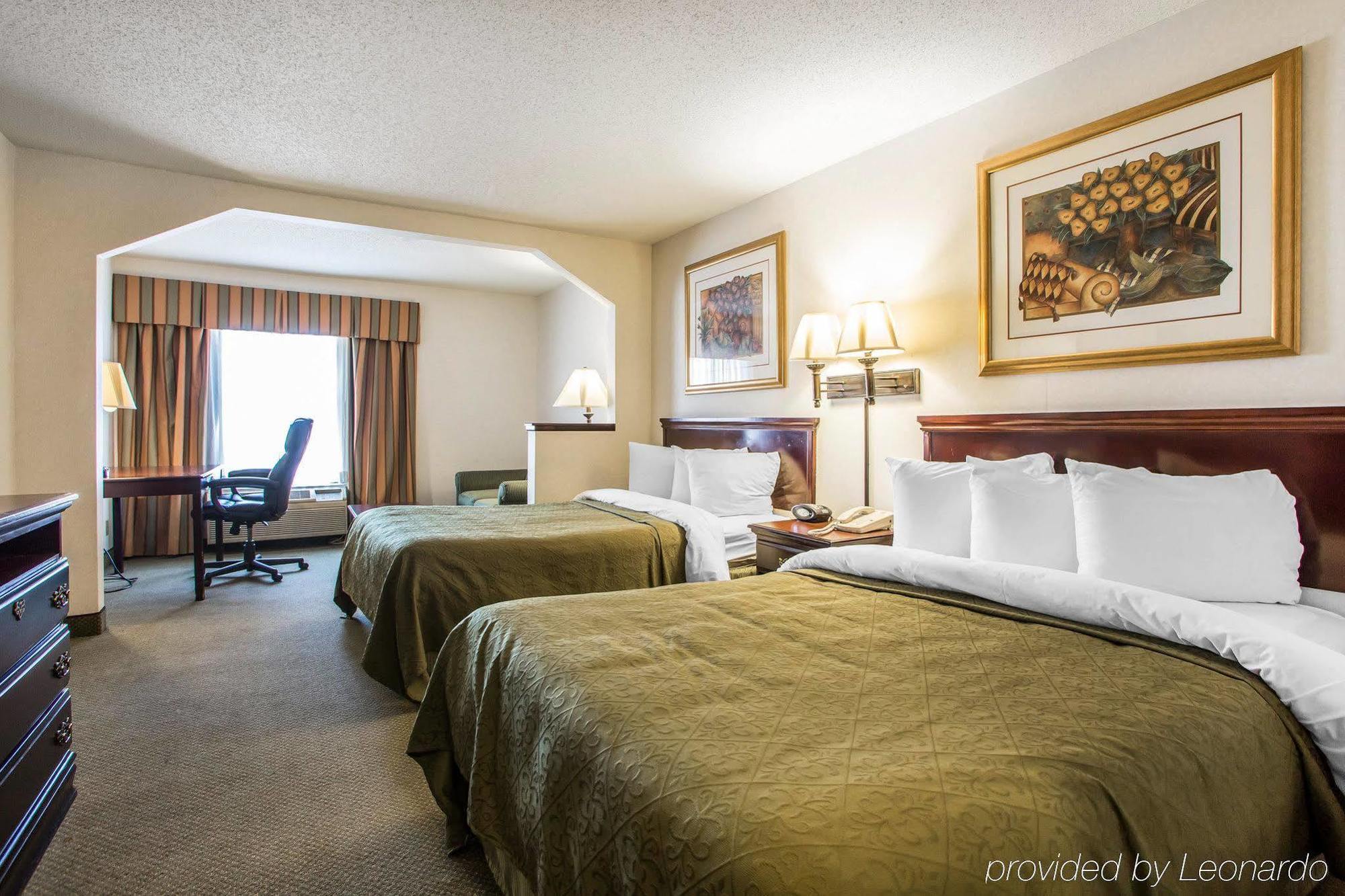 Quality Inn & Suites Near I-80 And I-294 Harvey Εξωτερικό φωτογραφία